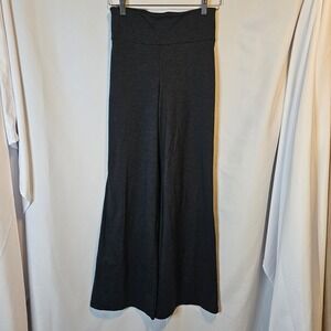GapFit Women XS Charcoal Gray Brushed Tech Jersey High Rise Wide Leg Flare Pants